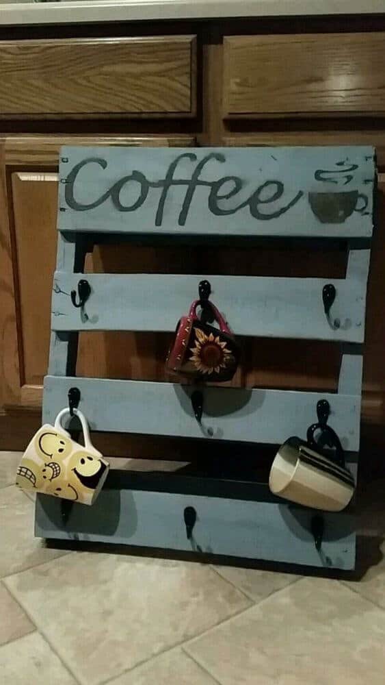Painted Pallet Cup Holder for kitchen decor
